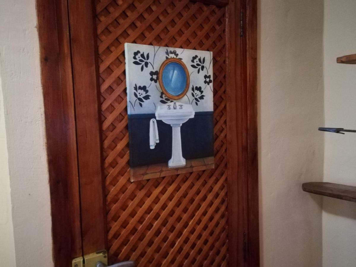 Los Angeles Del Romero Guest House Gátova Екстериор снимка